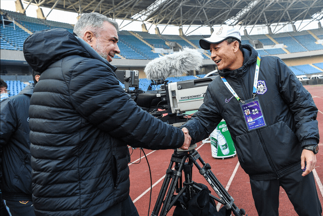 江苏队主教练下课，球队重整旗鼓寻求突破的简单介绍